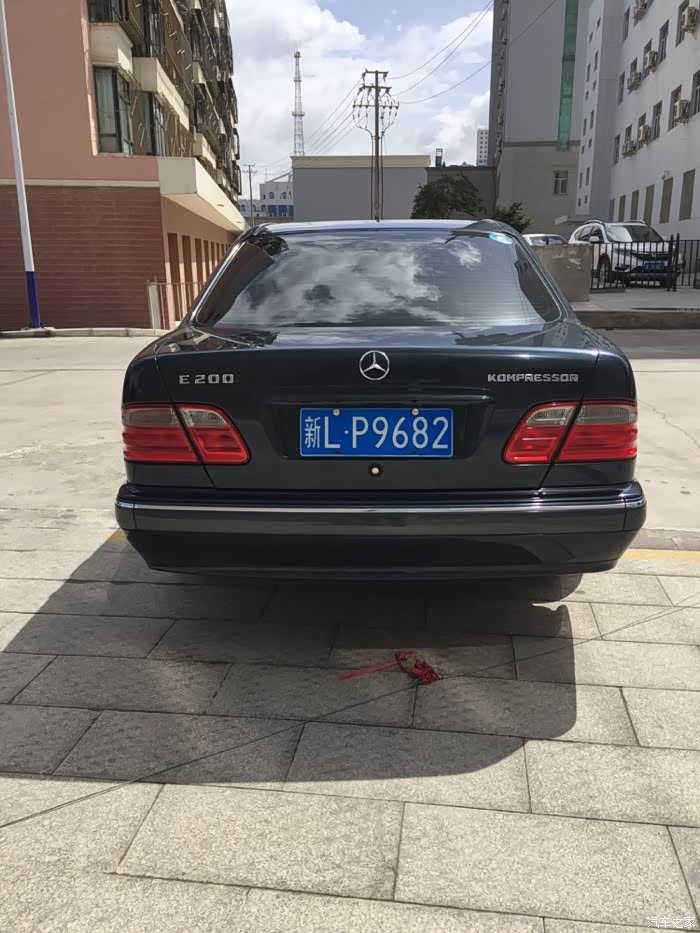 2000年奔驰e200