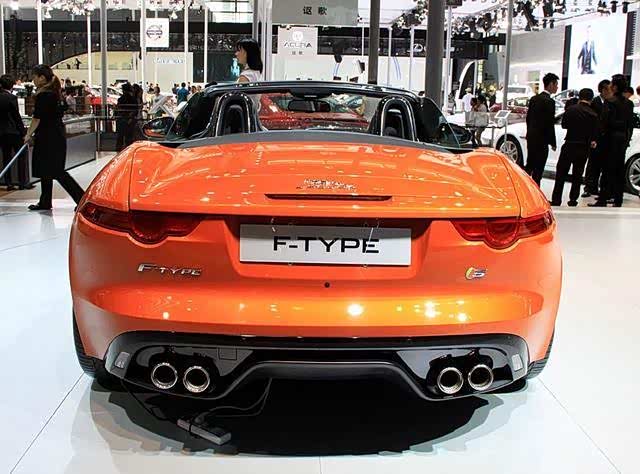 捷豹f-type 2.0t看这外观就很诱人.