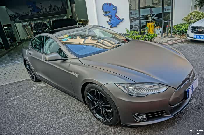 冲鸭更具未来感的环保骑士哑光金属灰models