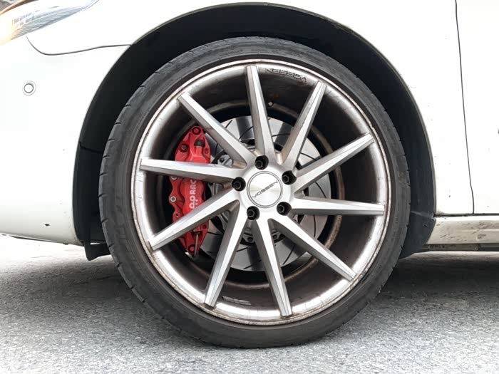 出售二手自用vossencvt19寸轮毂带胎