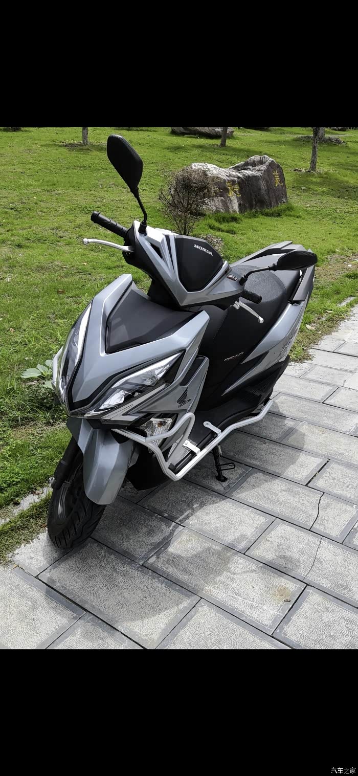 【图】喜提白色裂行125_摩托车论坛_汽车之家论坛