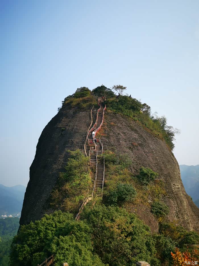 崀山景区,攀爬"九九天梯",以逐心愿