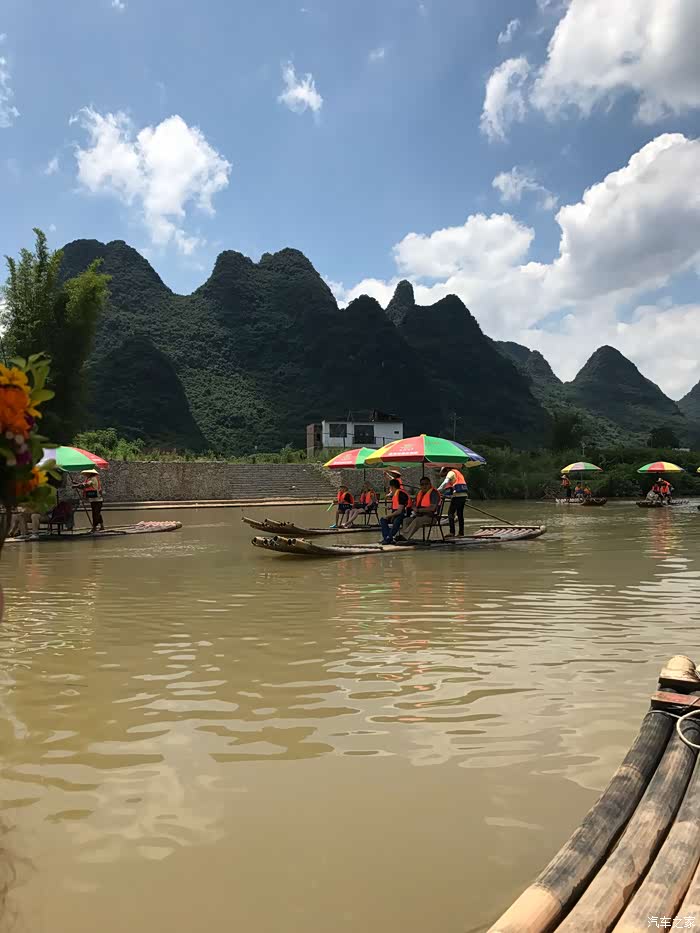 水上柔情,竹筏情长——漓江竹筏泛舟记