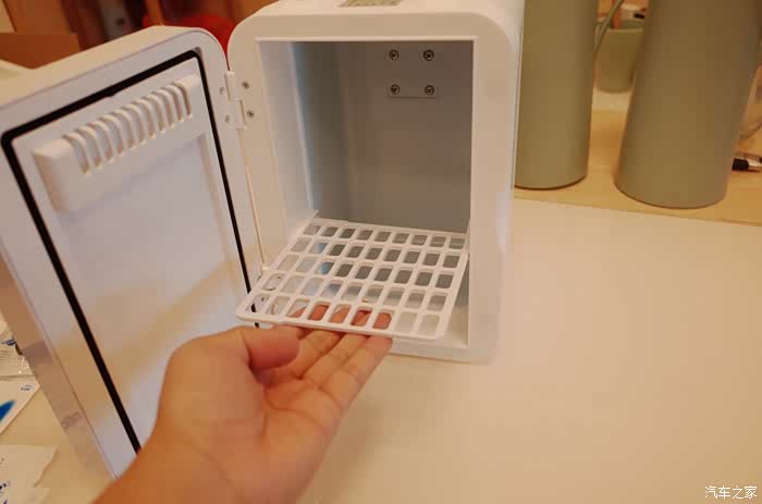 家家众测车家两用迷你半导体冷热箱开箱测评