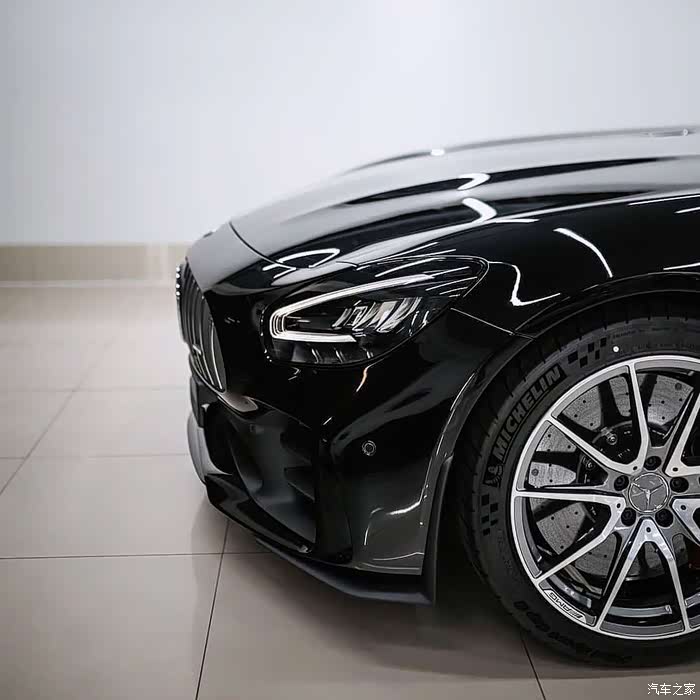 mercedes benz amg gt r,全黑车漆颜色