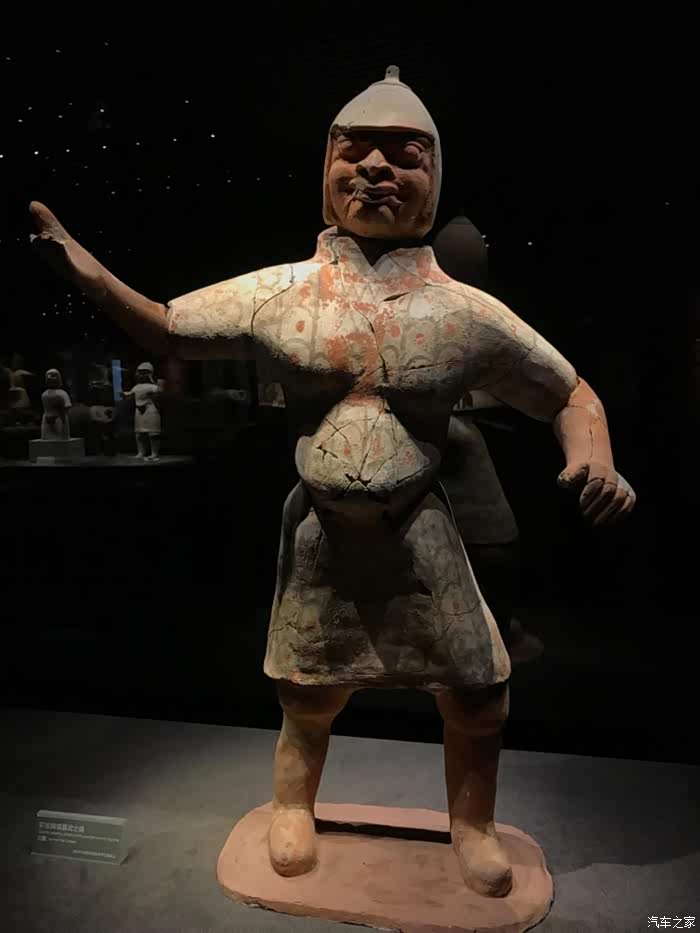 北魏武士像很具数民族特点,一看就是胡人