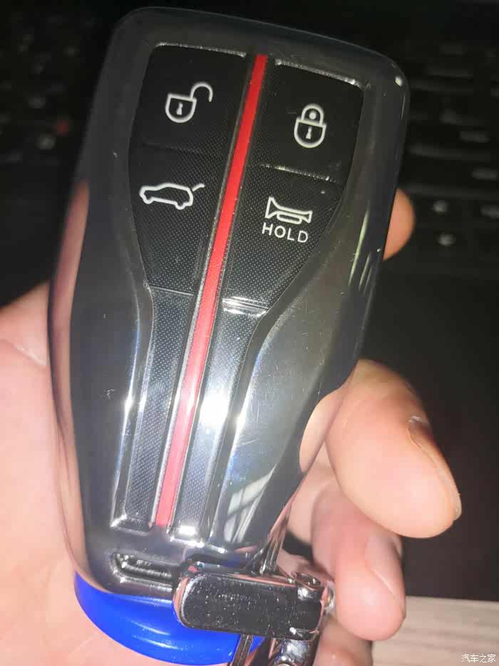 要不要保护套无所谓的,,红旗这种钥匙材质不易刮花.