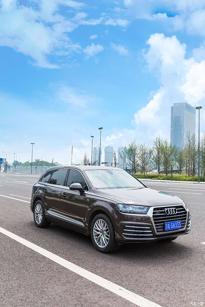 q7也是保姆车稳重坚固运动45sline运动版5000km详细作业