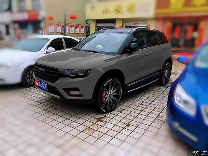 七彩哈弗h6coupe闪亮登场想改色的朋友可以参考一下