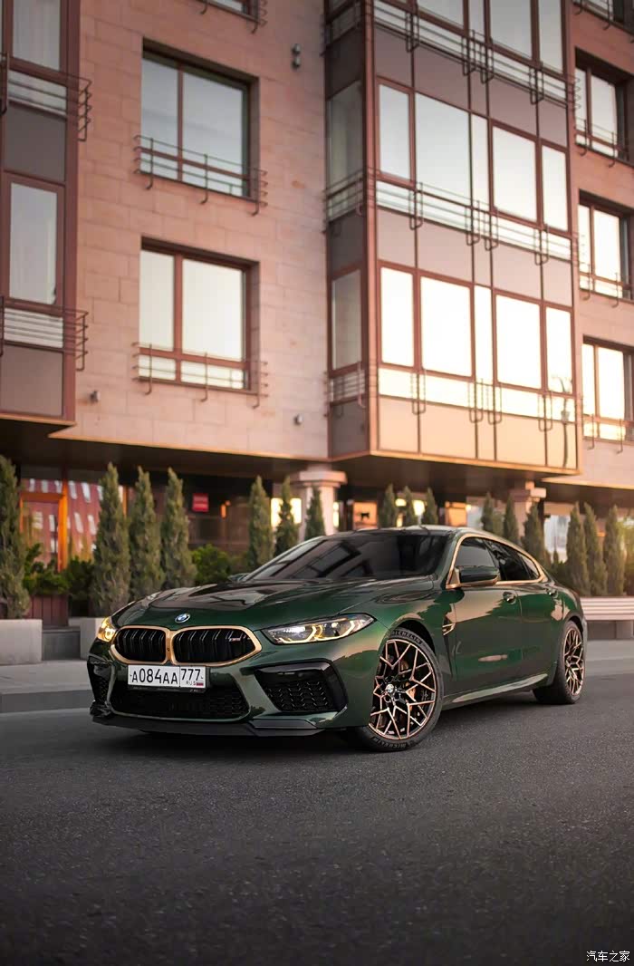绿色的宝马bmw m8,优雅姿态,风情万种,这样的风格爱了