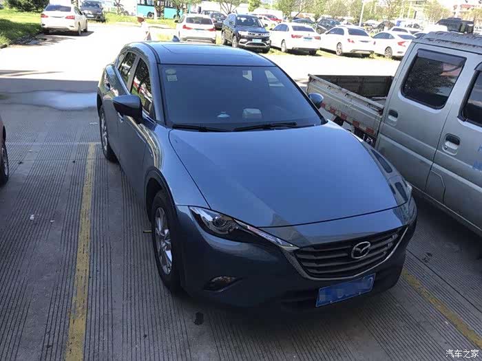 蓝色    了几分青春活力.