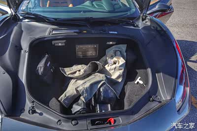 和大牛相比硕大的前备箱