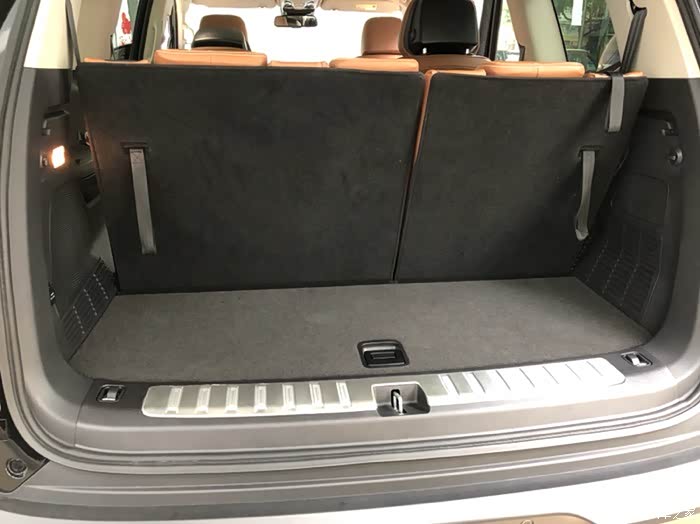 除了途昂 夏朗,我所看到座下最大后备箱