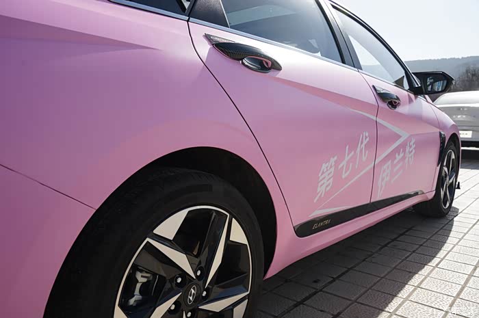 你好2021伊兰特到店看车