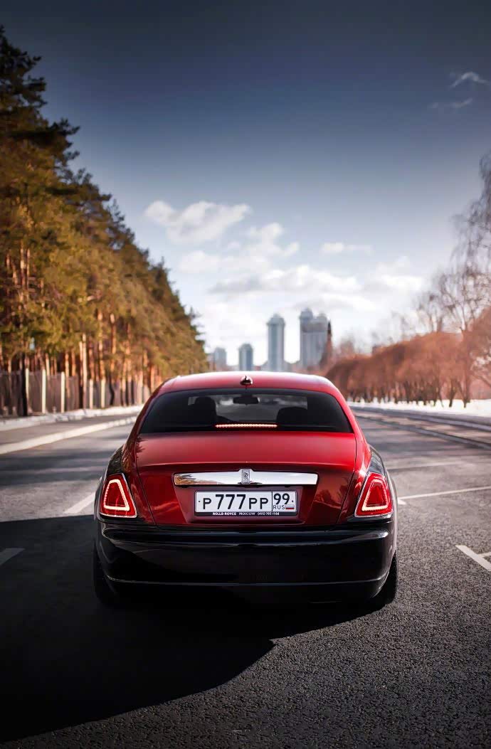 【图】红黑配色挺好看的,太帅了._劳斯莱斯论坛_汽车之家论坛