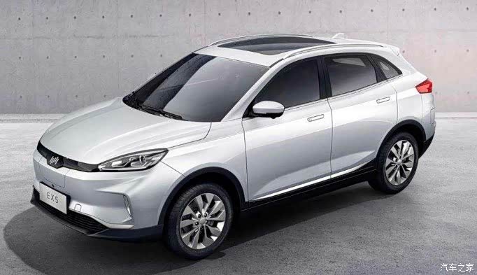 哪吒u与威马ex5的颜值对比