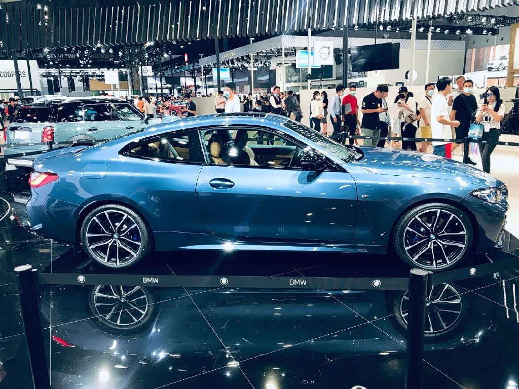成都车展上的宝马4系,看着看着就喜欢上了!