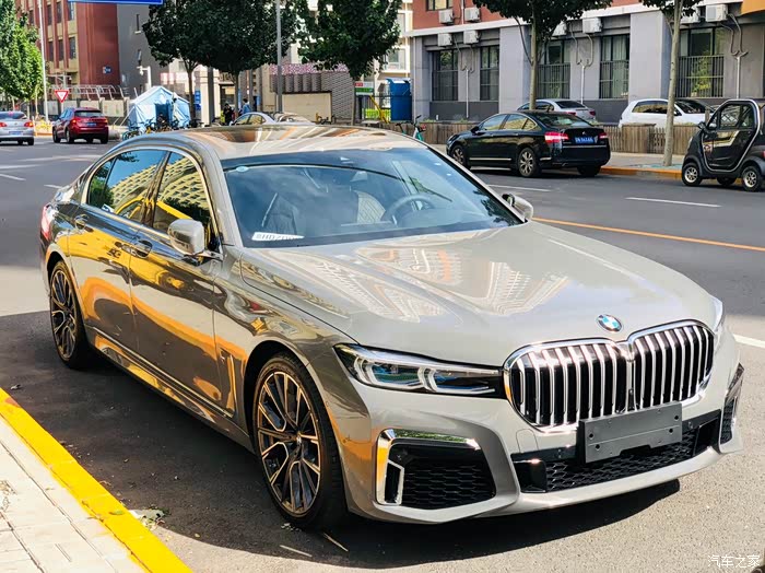 贝尔尼纳灰740尊享前来捧场!