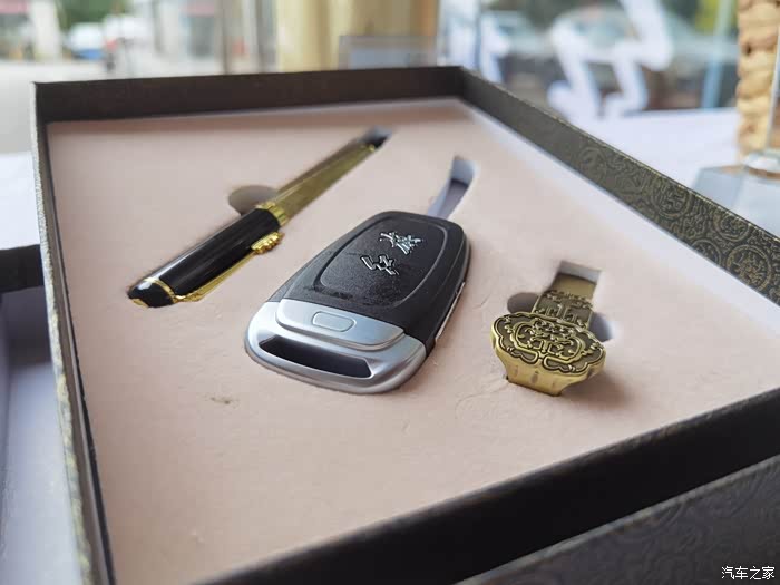 红旗h9提车 曲靖首台