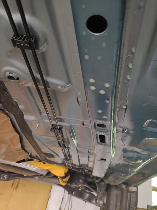 途岳底盘装甲作业