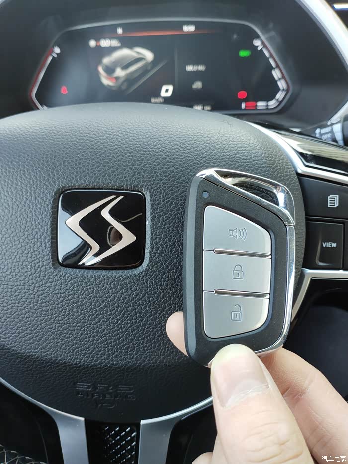 试驾大众思皓新能源小钢炮