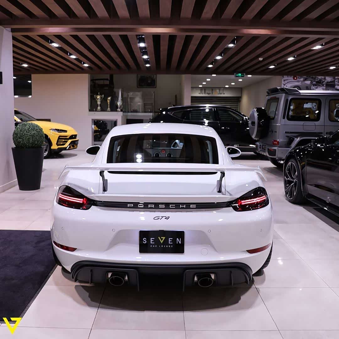 保时捷718caymangt4这车真白