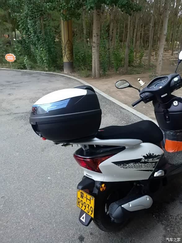 本田佳御110加装尾箱