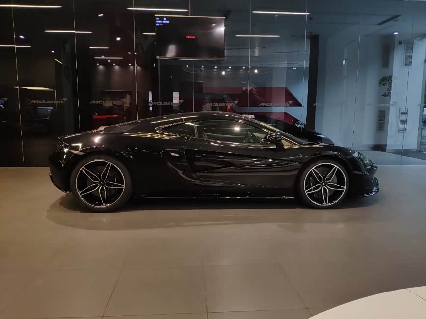 黑夜骑士570gtmsocarbonblack