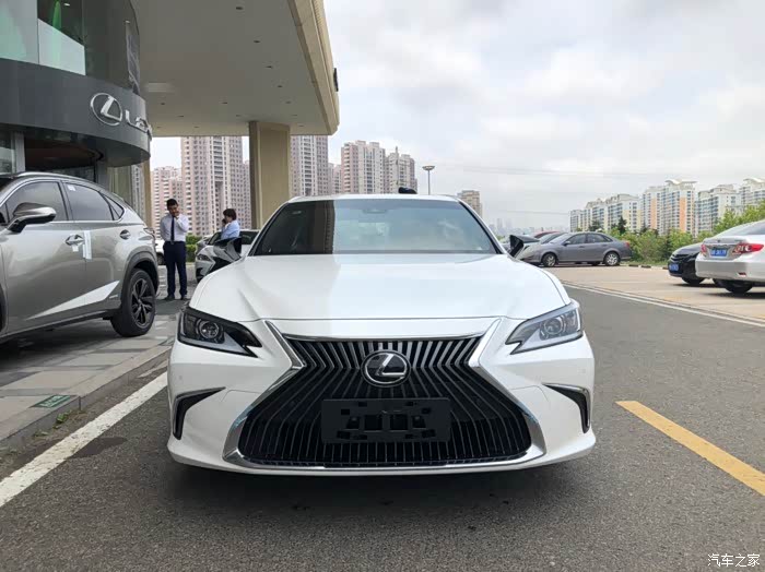 es200卓越超音速石英白提车贴膜