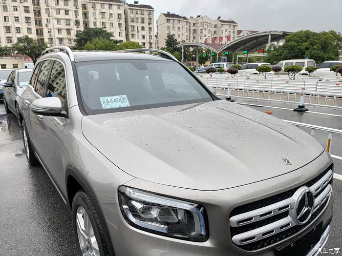 请问有没皓沙银实车的照片啊?