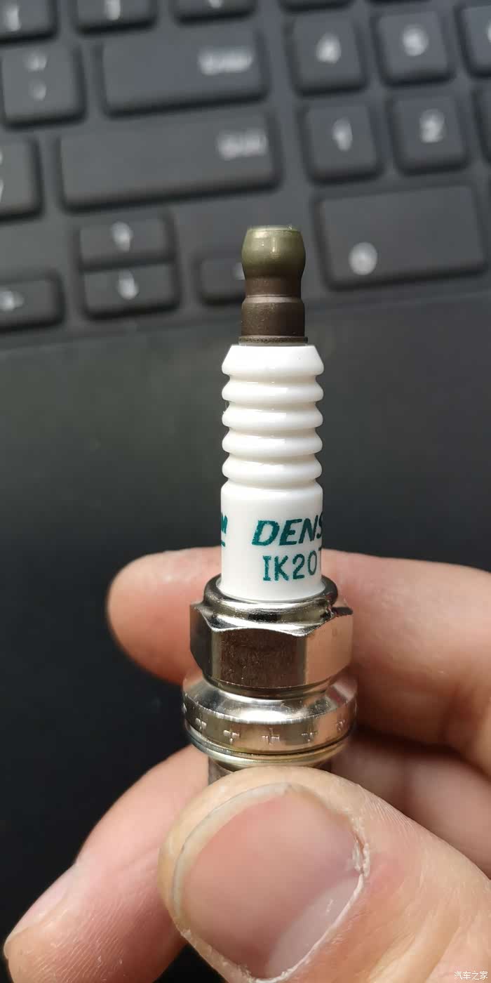新买的电装火花塞懂的朋友帮忙鉴定一番