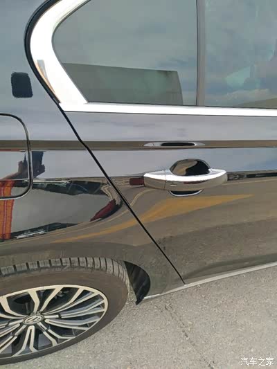 这个门把手, 四门全部带直接拉车门就能解锁的  不用点解锁健  只要