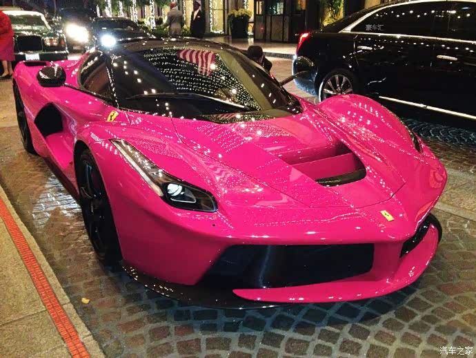 骚粉色法拉利laferrari太美啦