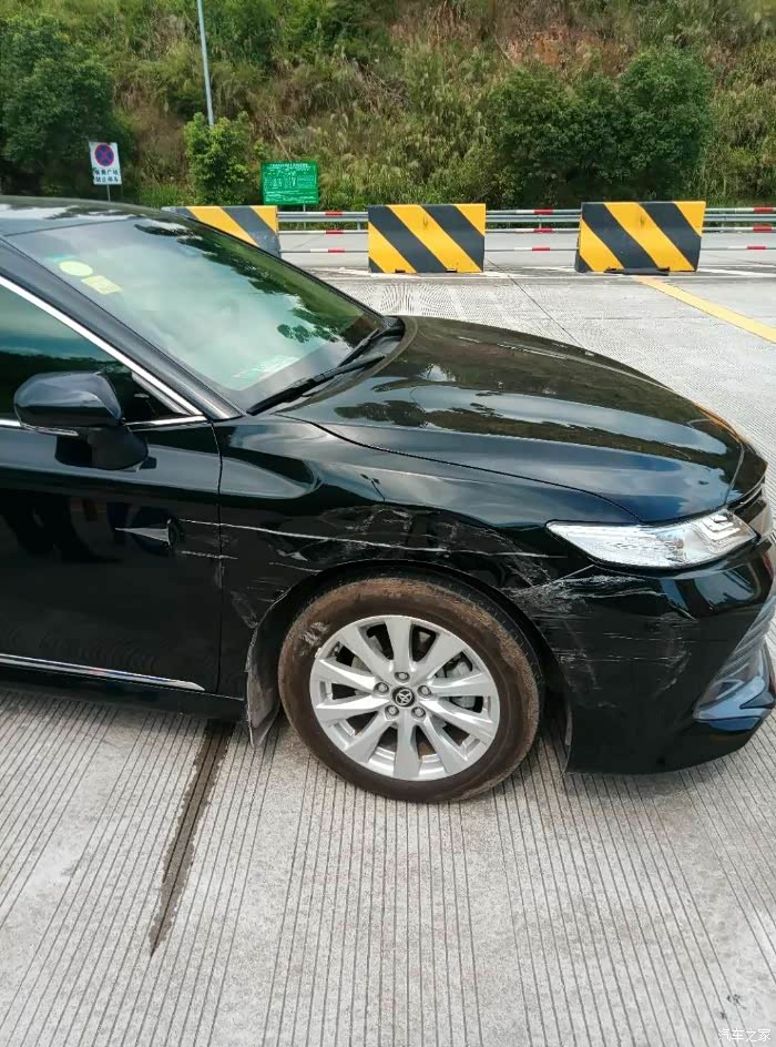 被撞到凹进去了这个去4s修好要多少钱.