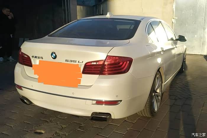 出14款宝马535行政豪华设计套装30t北京牌