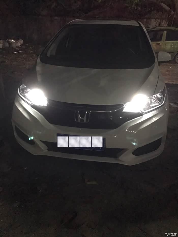 各位大侠,请问新飞度示宽灯什么型号?