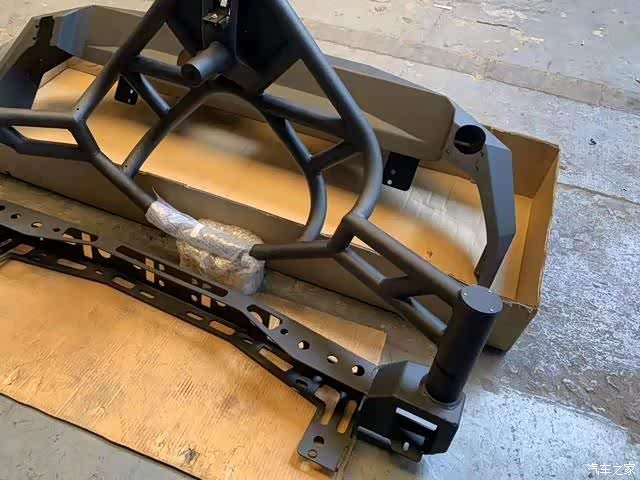 fj带备胎架后杠实用改装