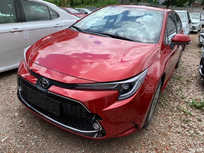 新雷凌珊瑚红运动版提车作业