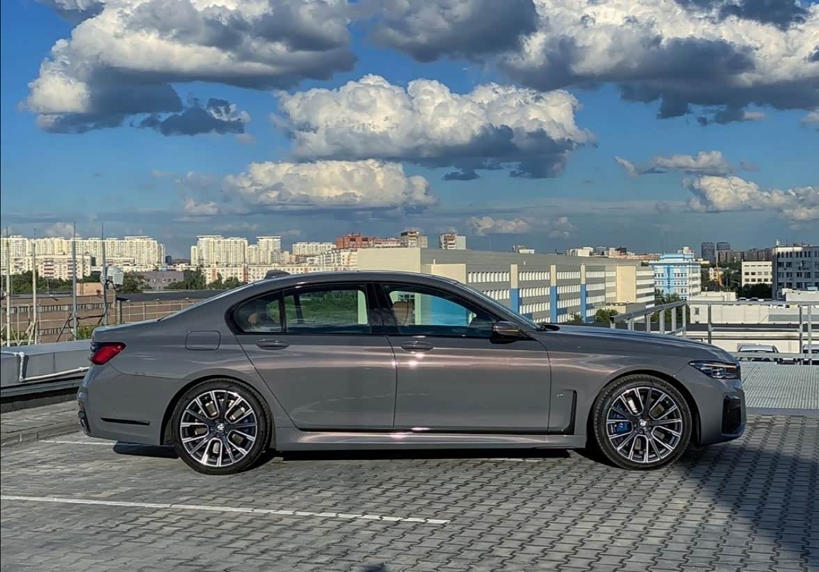 贝尔尼纳灰,这个颜色的车好看吗?