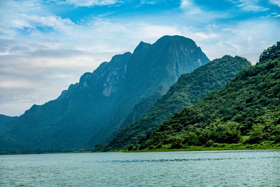 俄贤岭有海南第一仙山之美誉又名俄娘九峰山