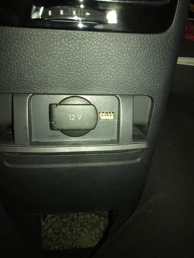 速腾后排增加usb