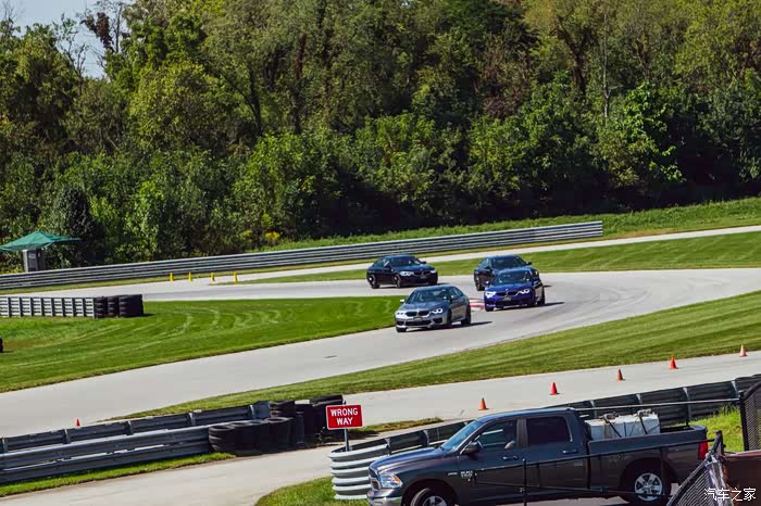 sam试驾终极驾驶机器m全系车型体验北美m赛道日之一