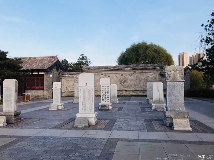 塔湾夕照—盛京碑林里的无垢舍利塔