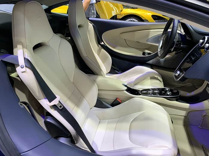 迈凯伦gt的内饰确实不一般