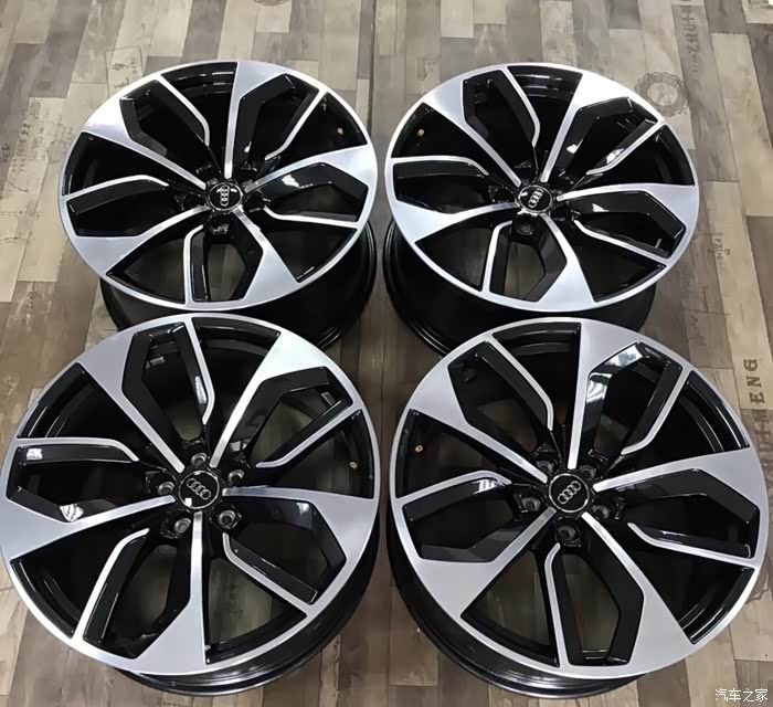 出rs4花瓣轮毂,原厂轮毂