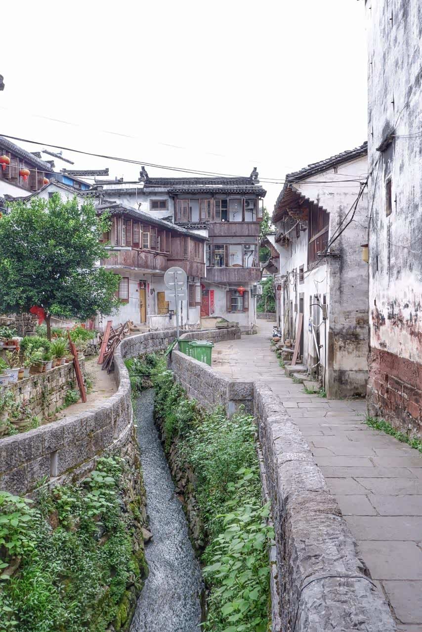 这条被誉为徽商之源的千米老街正是位于安徽黄山市歙县的渔梁街
