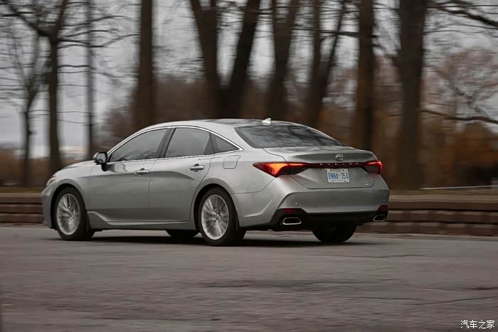 亚洲龙海外版的风采提前看看