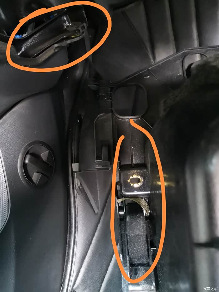 【图】拆手套箱,找大屏的usb线,测试油箱盖拉线_奥迪q5/q5l论坛_汽车