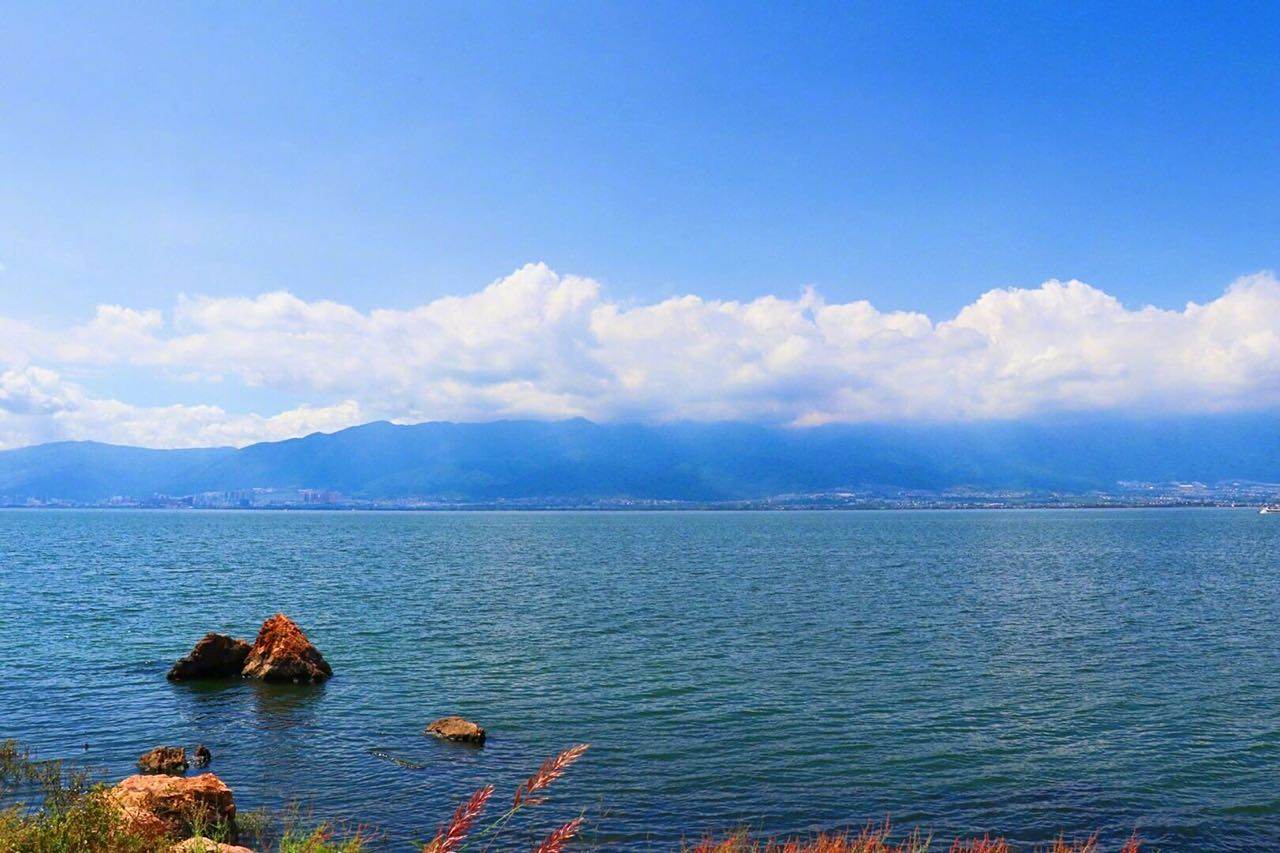 云南洱海抗日图片