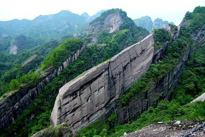 竹安寨有块独一无二的峰墙
